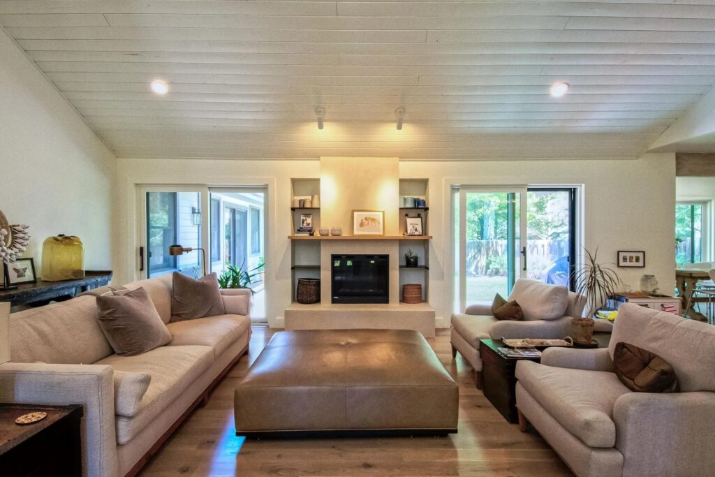 Silver Springs living room and fireplace