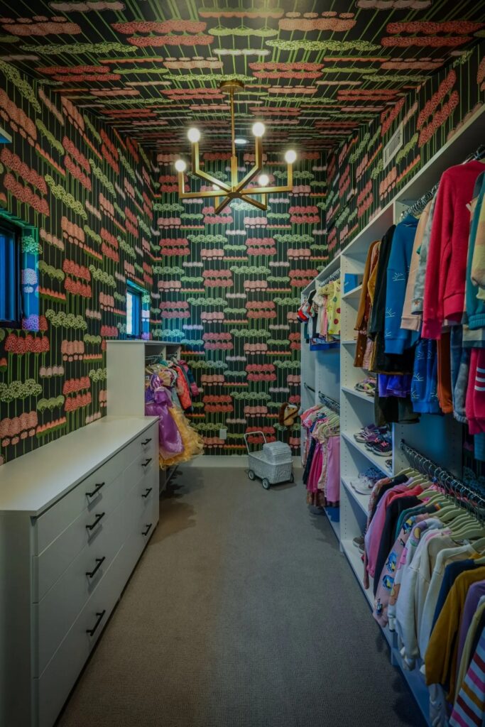 Silver Springs 2023 kids walk-in closet