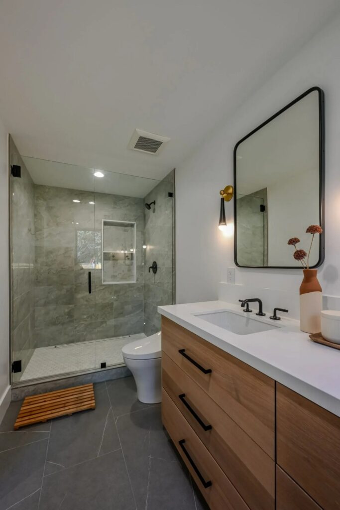 Silver Springs 2023 full bathroom