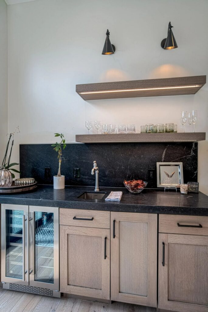 Northshore wet bar