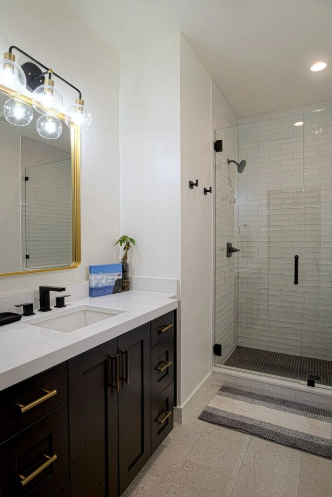 Northshore bathroom showing countertop detail