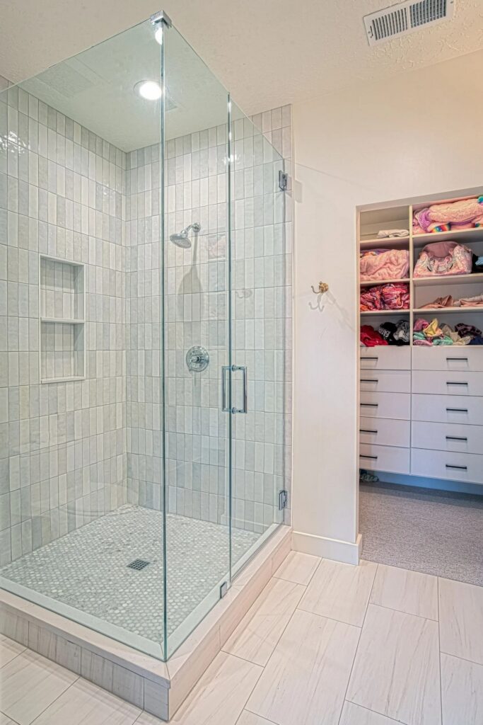Northshore large glass shower